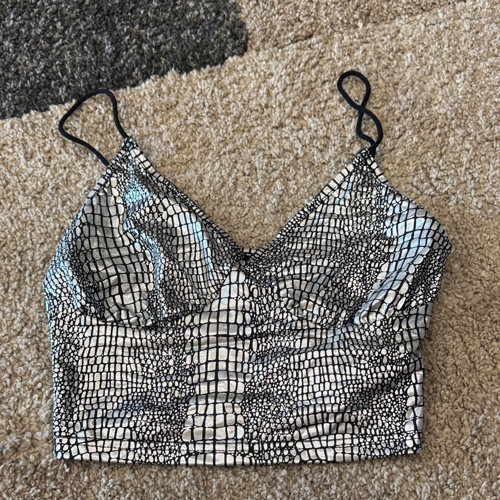 SHEIN Black and White Textured Crop Top